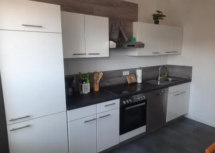 Exklusive Wohnoase Mit 3 Schlafzimmern Mwst Ausweisbar Grosser Balkon In Toller Lage Von Apartamento Melsungen